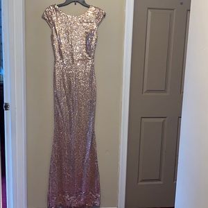 Gorgeous gold sequin fitted dress